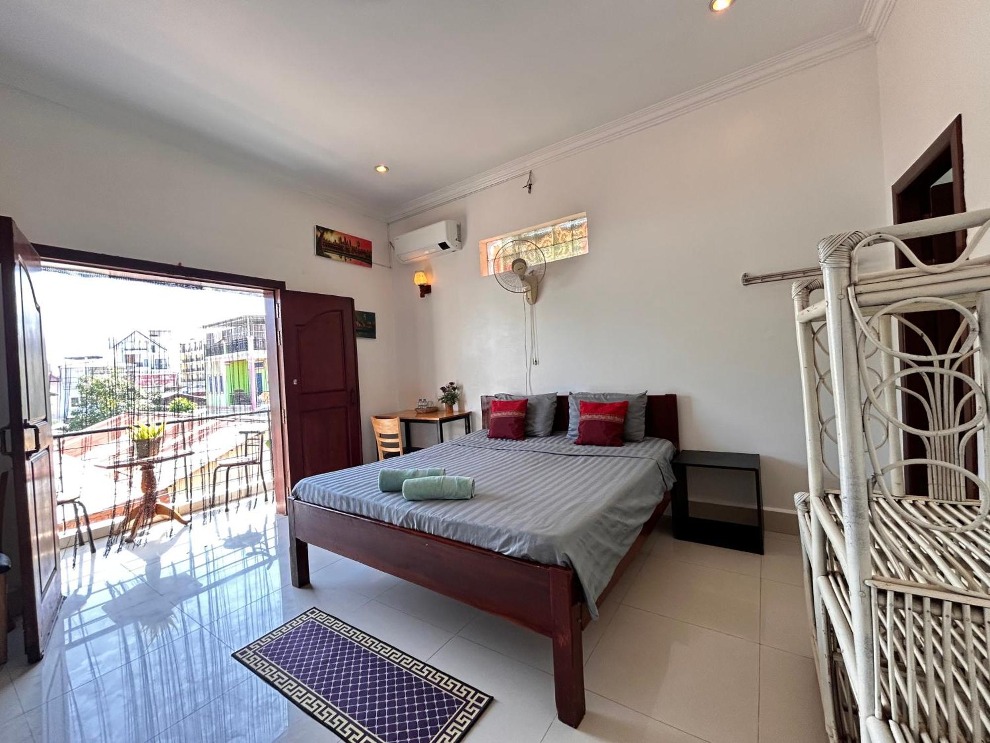 Ostello Bed&Bedzzz Siem Reap Esterno foto