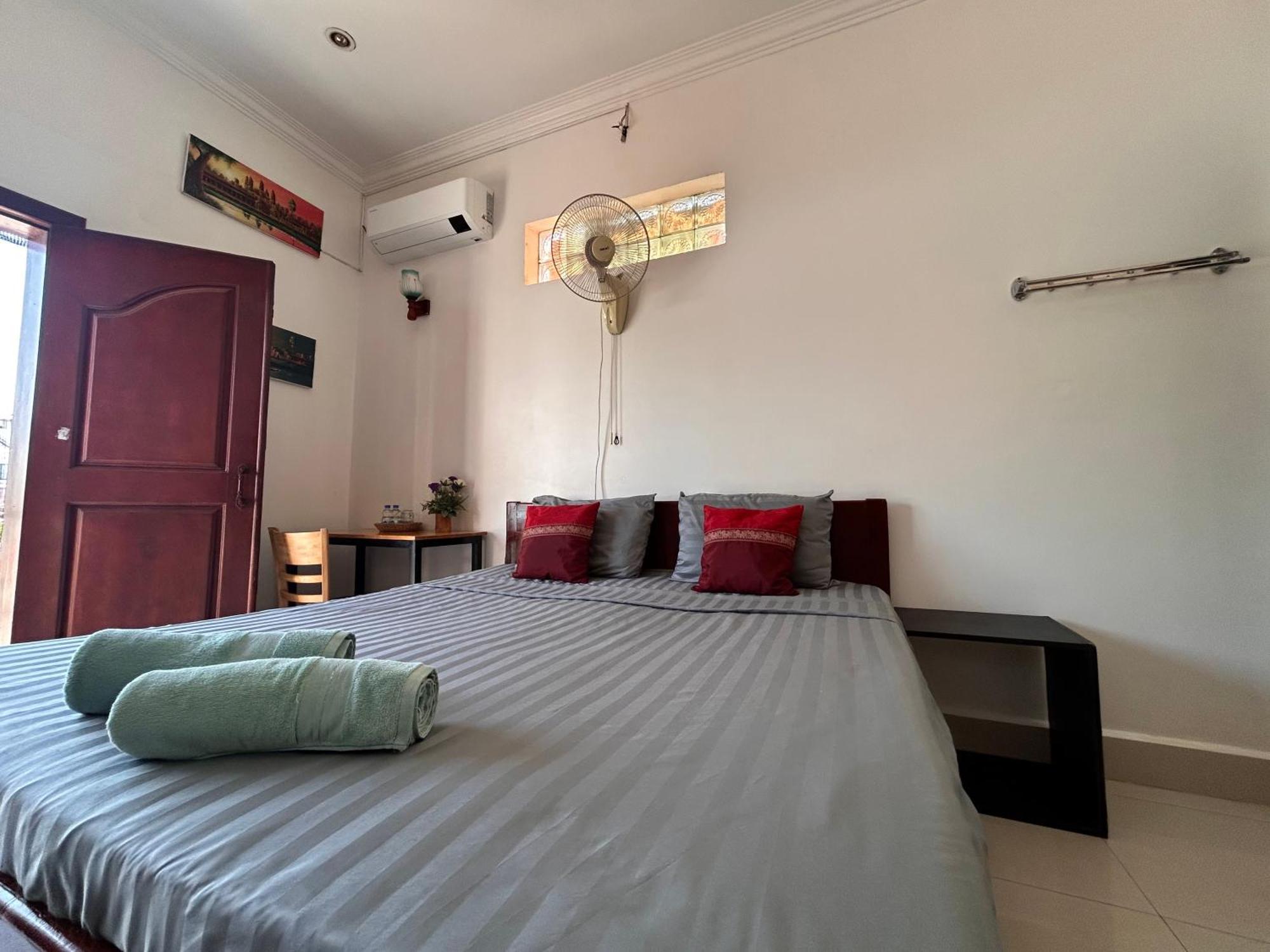 Ostello Bed&Bedzzz Siem Reap Esterno foto